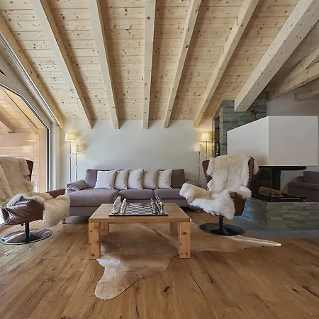 Penthouse Tschugge *